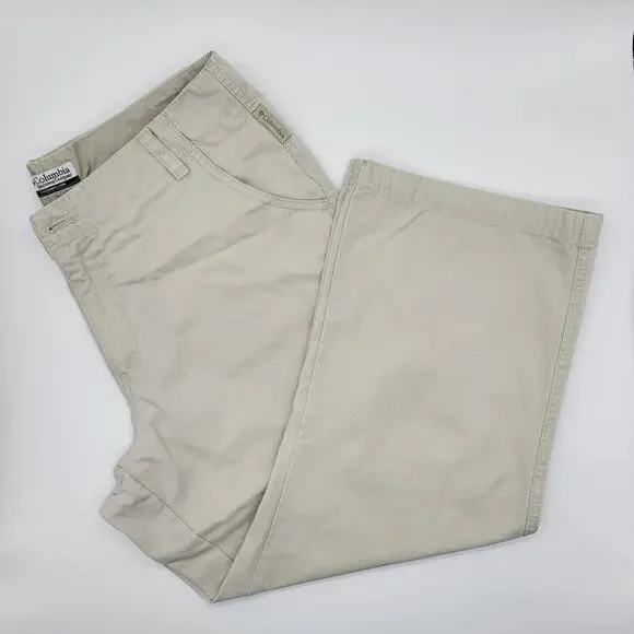 Columbia Women’s Capri Pants Size 10 Beige Small Stains Outdoor Hike Camp Travel - Picture 3 of 11